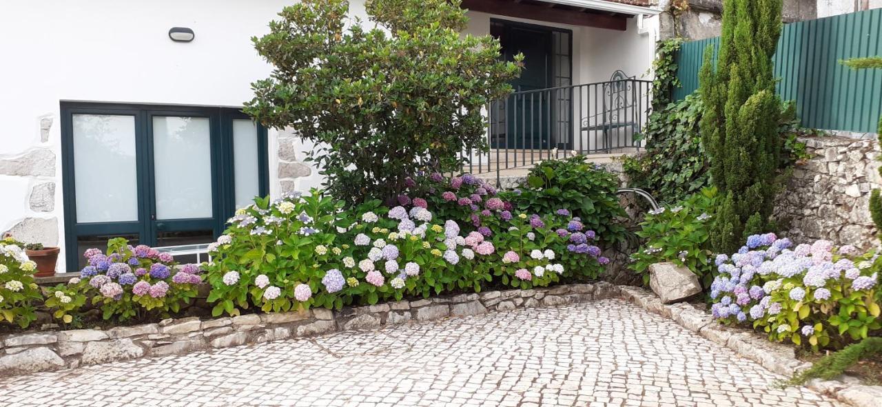 Parreirais Dos Moquinhos Hotel Minde Exterior photo